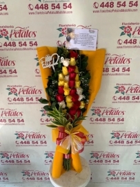 flor-floristeria-petalos-n130-1-voy-a-sonreir-como-si-nada-estuviese-mal-hablar-como-si-todo-estuviese-perfecto-pretender-que-es-un-sueno-y-hacer-de-cuenta-que-no-me-haces-dano-flor-floristeria-petalos